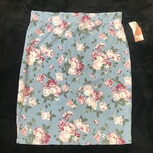 NWT - Honey & Lace Pencil Skirt - Size 2X